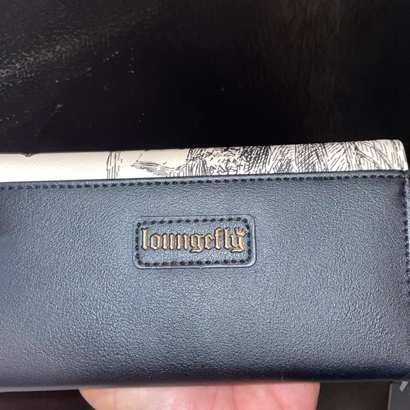 Loungefly Alice Sketch wallet - Picture 3 of 4